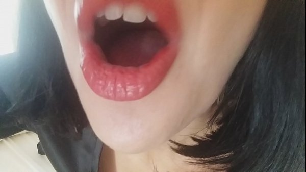 ಮಧು, ನಿನ್ನ ಮಲತಾಯಿ ಇವತ್ತು ನಿನ್ನನ್ನು ಶಾಲೆಗೆ ಹೋಗಲು ಬಿಡುವುದಿಲ್ಲ... ನನಗೆ ನೀನು ತುಂಬಾ ಬೇಕು...