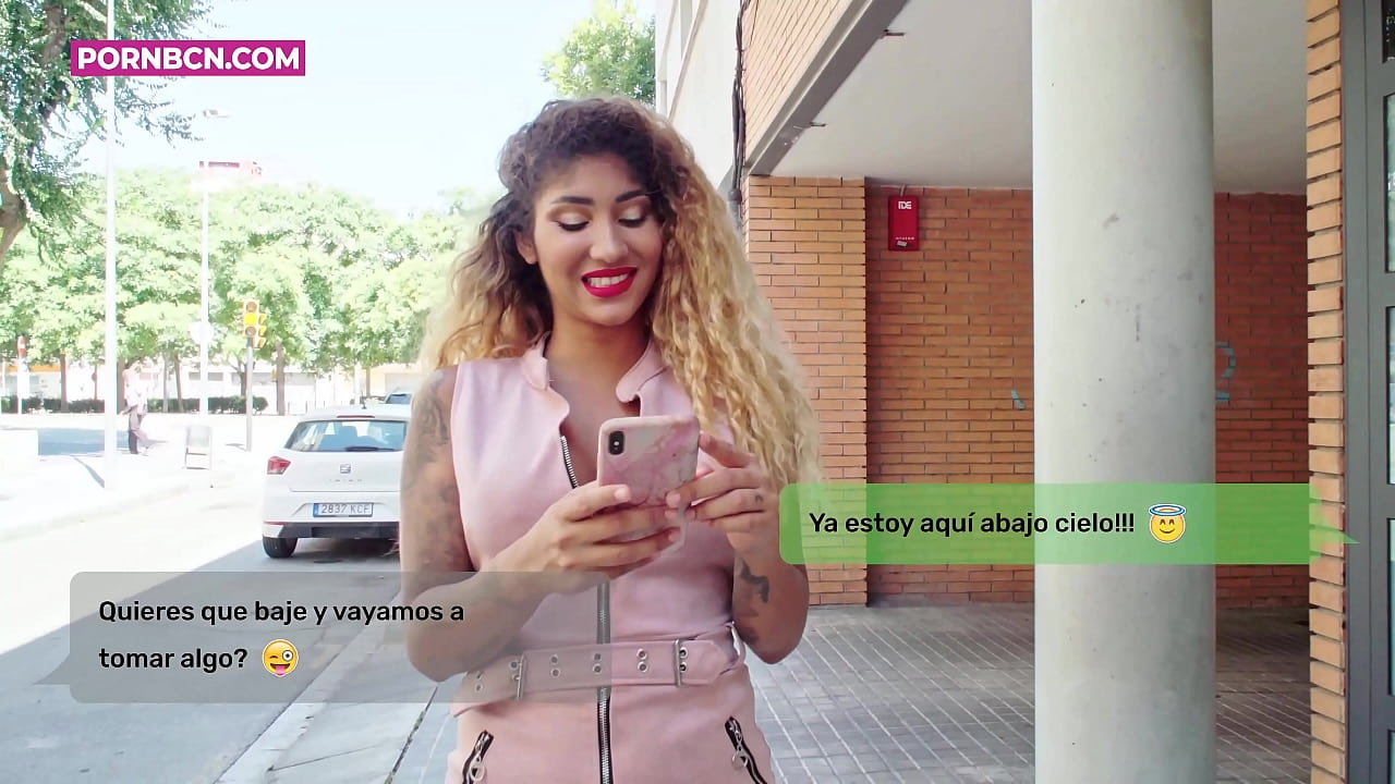 ವಿಶ್ವಾಸದ್ರೋಹಿ ಹೆಂಡತಿ ತನ್ನ ಪತಿ ಕೆಲಸ ಮಾಡುವಾಗ ತನ್ನ ಯುವ ಪ್ರೇಮಿಯನ್ನು ಕಠಿಣವಾಗಿ ಫಕ್ ಮಾಡಲಿದ್ದಾಳೆ. ಚೇಕಡಿ ಹಕ್ಕಿಗಳು ಮತ್ತು ದೊಡ್ಡ ಕತ್ತೆಯೊಂದಿಗೆ ಲ್ಯಾಟಿನಾ. ಶುಕ್ರ ಅಫ್ರೋಡೈಟ್.